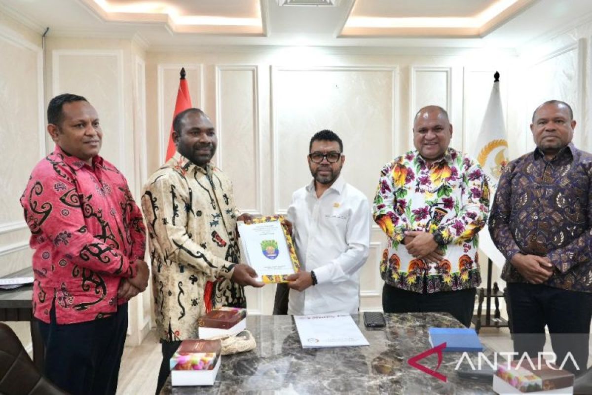 DPD RI Kawal Usulan Pembangunan SMK Negeri Pariwisata di Kaimana