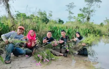 Dian Rossana Anggraini Dorong Konservasi Anggrek Pensil Babel Bersama DPD RI