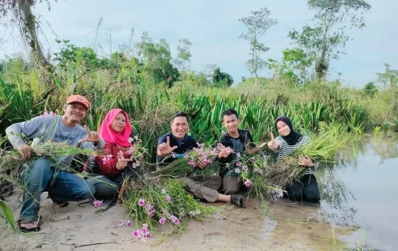 Dian Rossana Anggraini Dorong Konservasi Anggrek Pensil Babel Bersama DPD RI