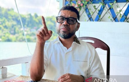 Filep Wamafma Desak Audit Transparansi PI 10 Persen LNG Tangguh Papua Barat