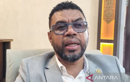 Filep Wamafma Minta Papua Barat Tinjau Kontribusi Sosial BP Tangguh