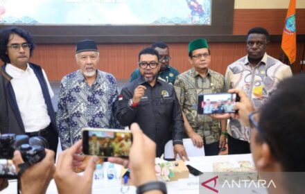 Filep Wamafma dorong perlindungan hak daerah penghasil dalam RUU Migas