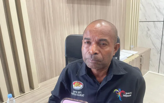 Matias Rumbruren Ajak Jaga Kearifan Lokal untuk Majukan Pariwisata Papua Barat