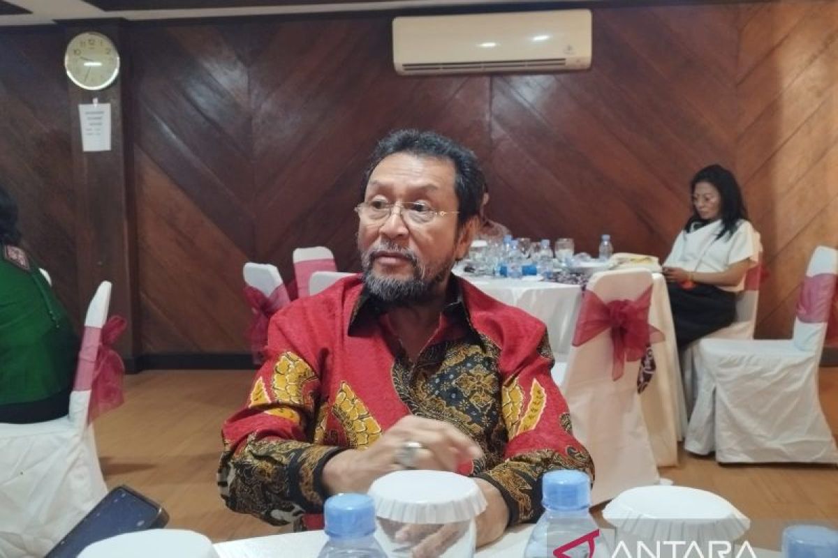 Yorrys Raweyai Desak Penertiban Miras Ilegal Manokwari Demi Lindungi PAD