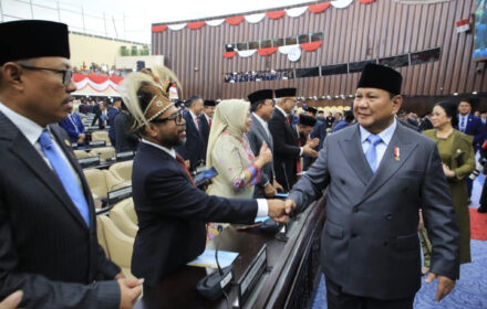 Filep Wamafma Minta Audit SKK Migas dan BP Tangguh soal PI 10 Persen