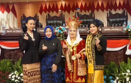 Destita Khairilisani Kenakan Pakaian Adat Bengkulu di Rapat Paripurna DPD RI