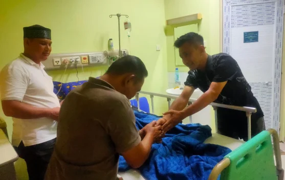 Haji Uma DPD RI Beri Bantuan dan Dukungan untuk Akmal Maha Penederita Tumor Ganas