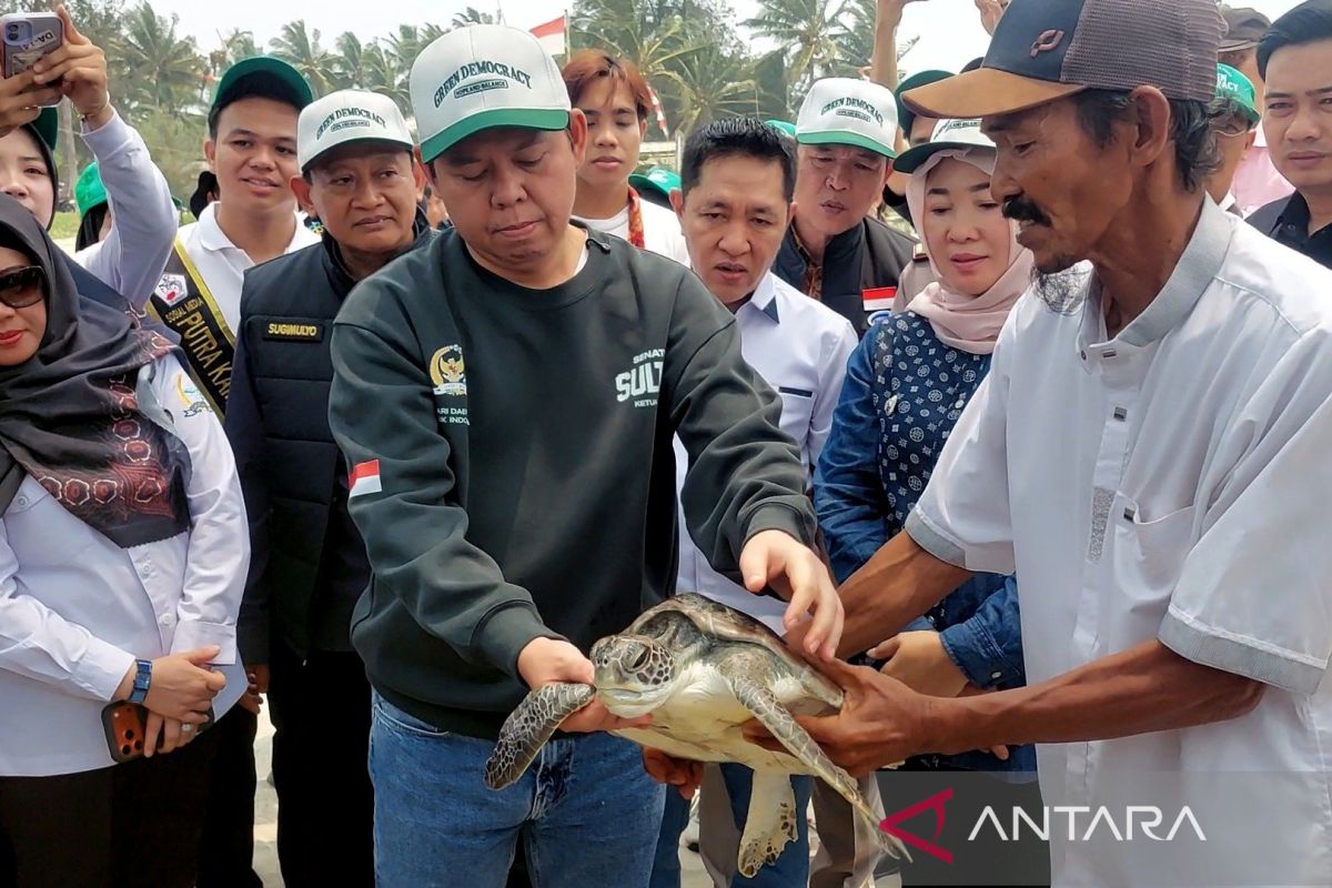 Ketua DPD RI Sultan B Najamudin Ajak Pelajar Bengkulu Menanam Pohon demi Kepedulian Lingkungan