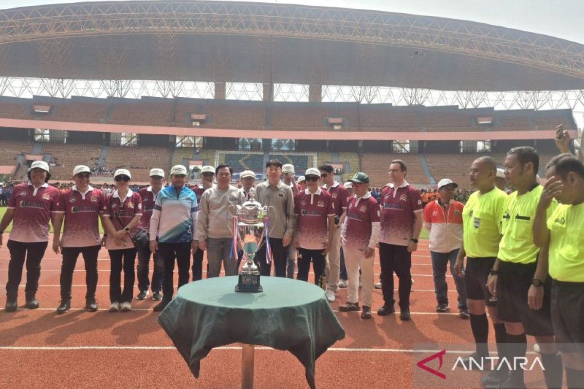 Ketua DPD RI Sultan Dorong Pembinaan Berkelanjutan bagi Talenta Sepak Bola Daerah